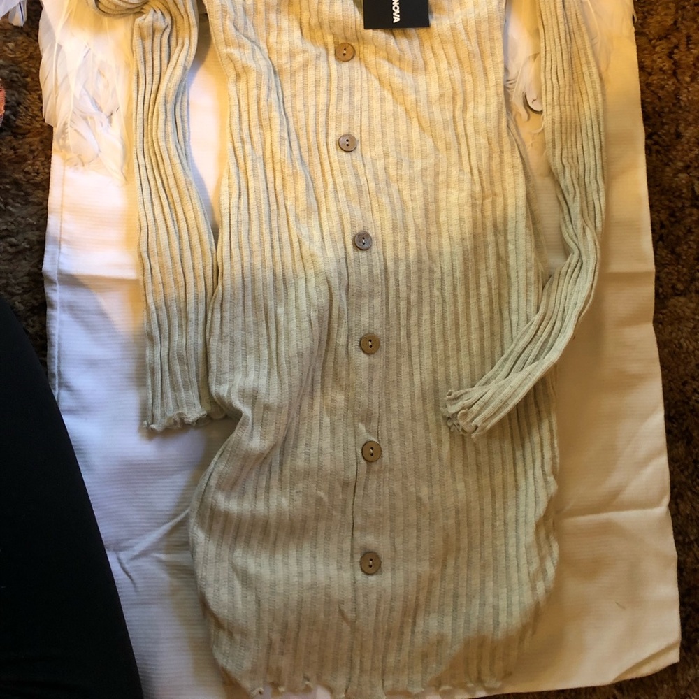 Dress - Picture 2 of 2
